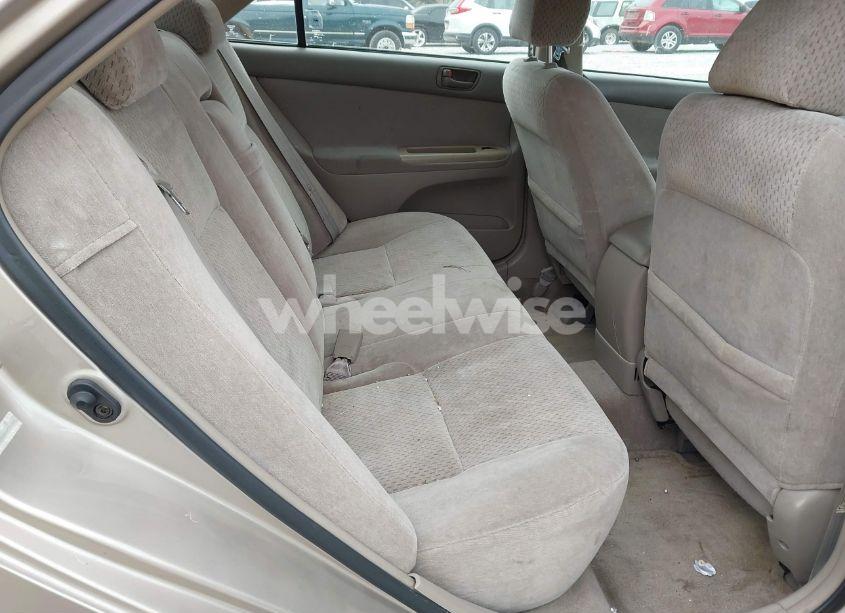 Photo 8 of 2003 Toyota Camry LE (VIN 4T1BE32K33U234104)