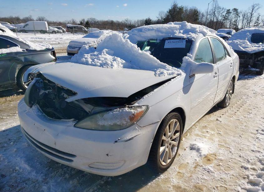 Photo 2 of 2003 Toyota Camry LE (VIN 4T1BE32K33U259987)
