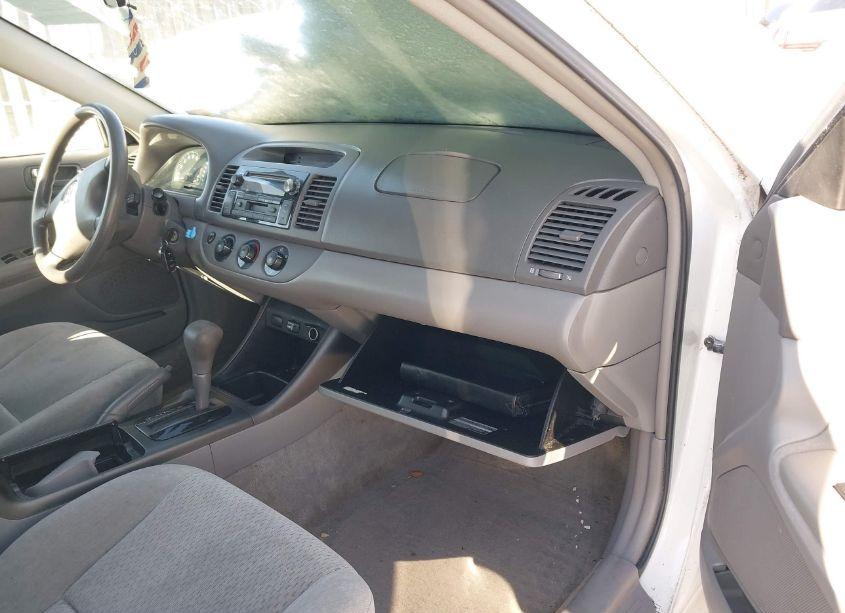 Photo 5 of 2003 Toyota Camry LE (VIN 4T1BE32K33U259987)