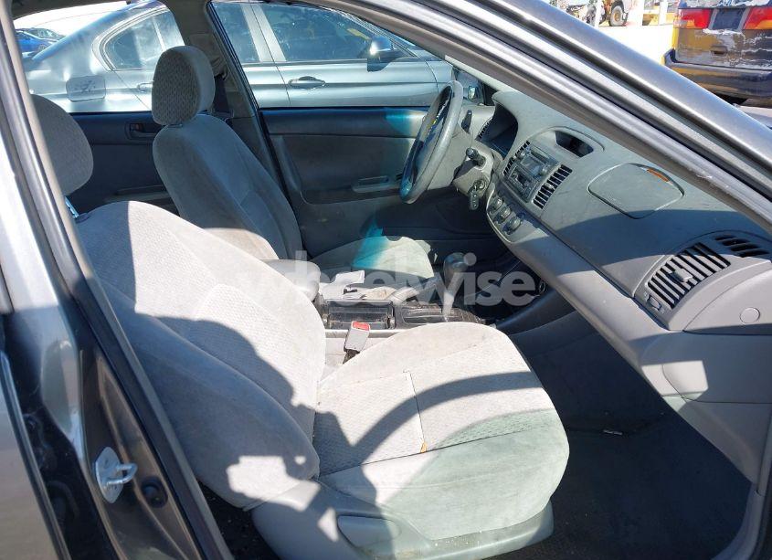Photo 5 of 2003 Toyota Camry LE (VIN 4T1BE32K33U645857)
