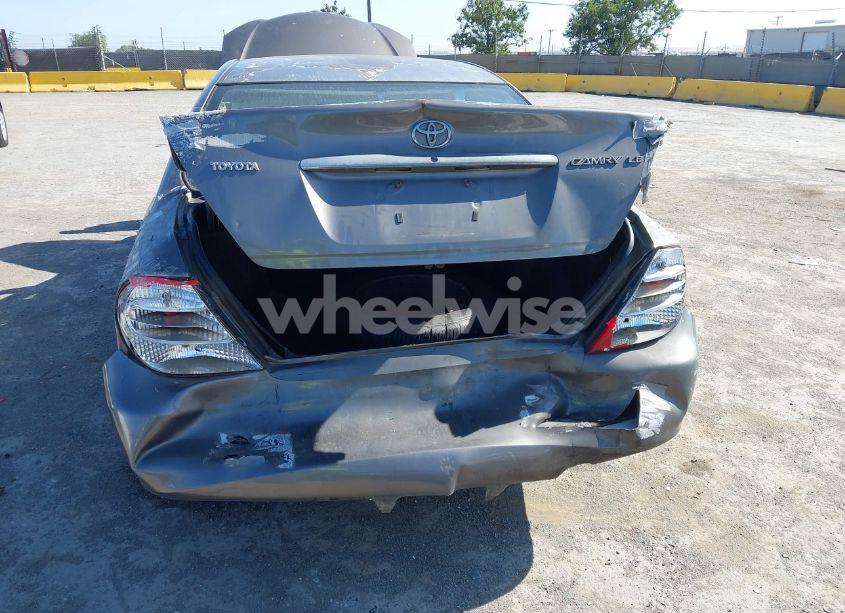 Photo 6 of 2003 Toyota Camry LE (VIN 4T1BE32K33U645857)