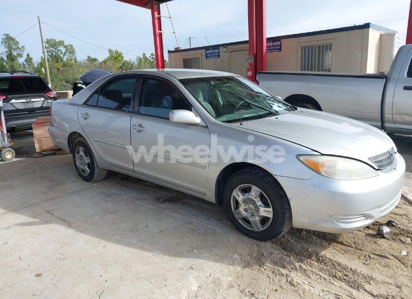 Photo 13 of 2003 Toyota Camry LE (VIN 4T1BE32K33U675943)