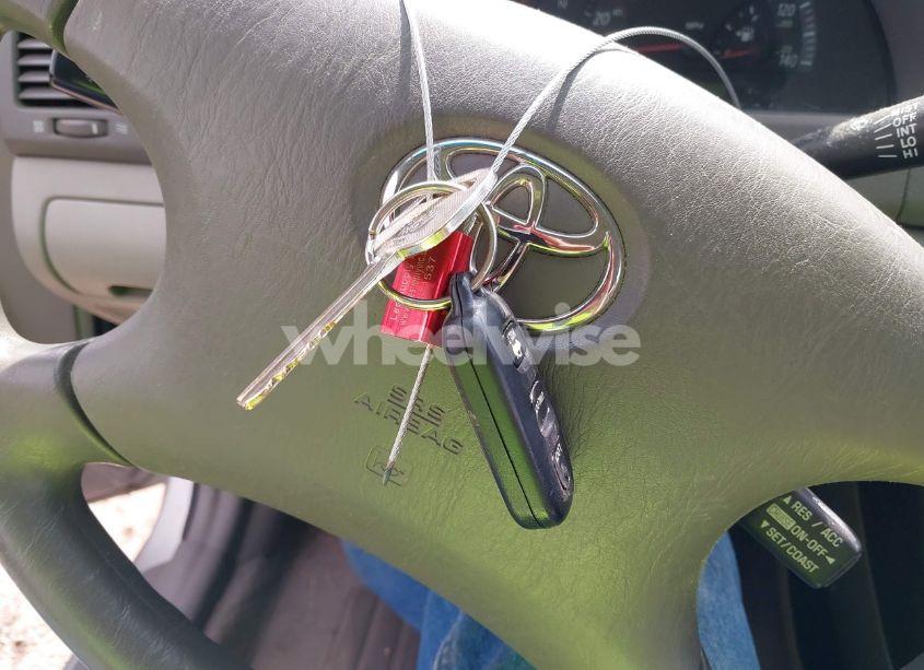 Photo 11 of 2003 Toyota Camry LE (VIN 4T1BE32K33U702686)