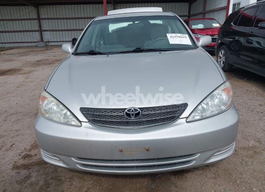Photo 13 of 2003 Toyota Camry LE (VIN 4T1BE32K33U702686)