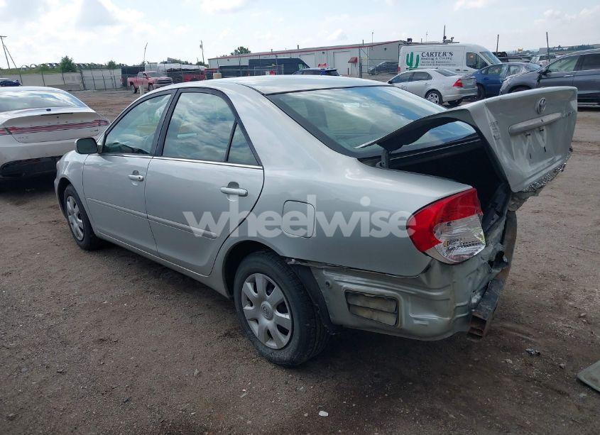 Photo 3 of 2003 Toyota Camry LE (VIN 4T1BE32K33U702686)
