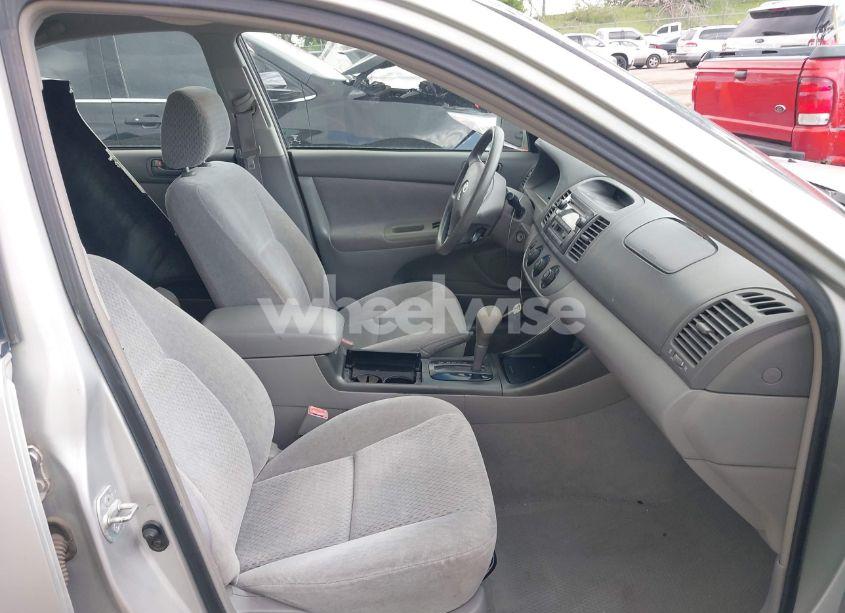 Photo 5 of 2003 Toyota Camry LE (VIN 4T1BE32K33U702686)