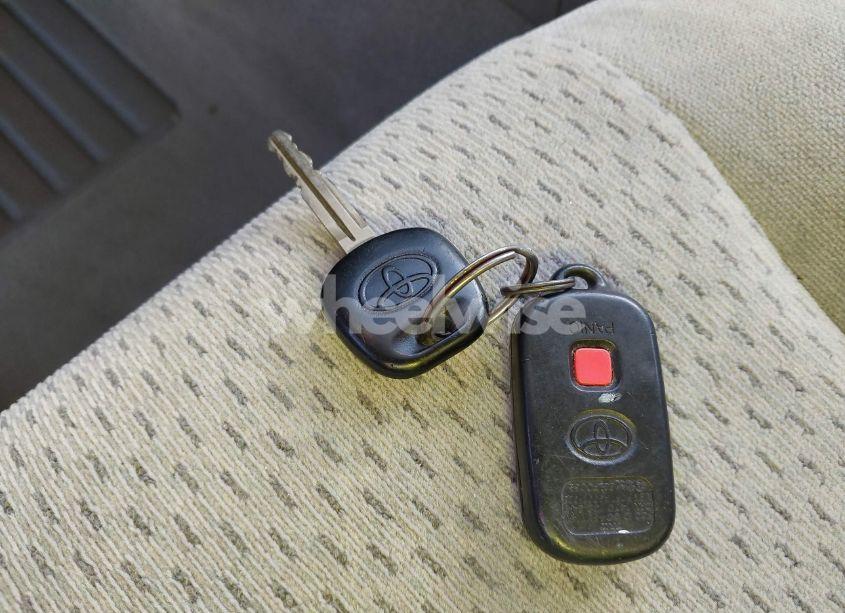 Photo 11 of 2003 Toyota Camry XLE (VIN 4T1BE32K33U734909)