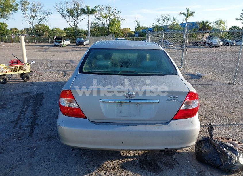 Photo 16 of 2003 Toyota Camry XLE (VIN 4T1BE32K33U734909)