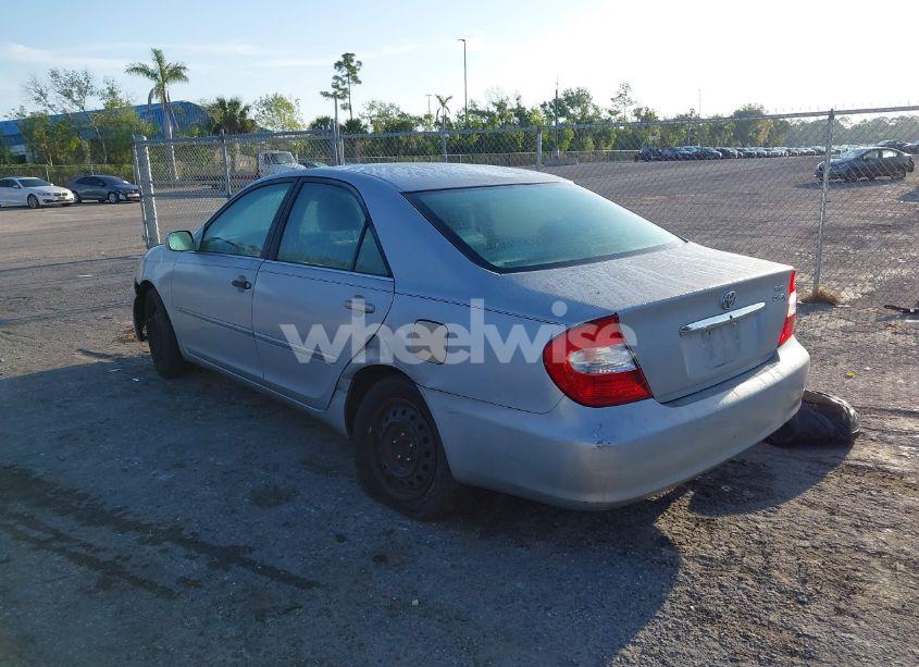 Photo 3 of 2003 Toyota Camry XLE (VIN 4T1BE32K33U734909)
