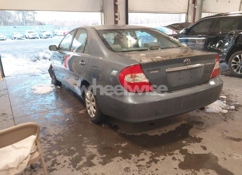 Photo 3 of 2003 Toyota Camry LE (VIN 4T1BE32K33U736398)