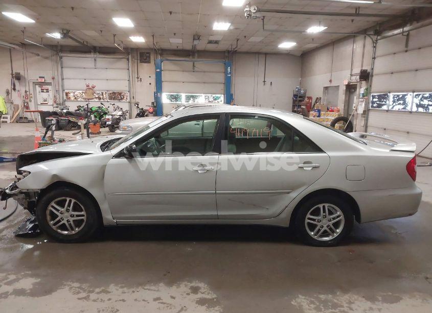 Photo 15 of 2003 Toyota Camry LE (VIN 4T1BE32K33U743805)