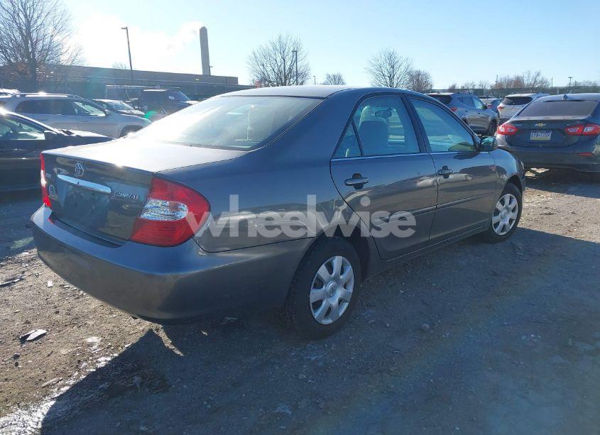Photo 4 of 2003 Toyota Camry LE (VIN 4T1BE32K33U745778)