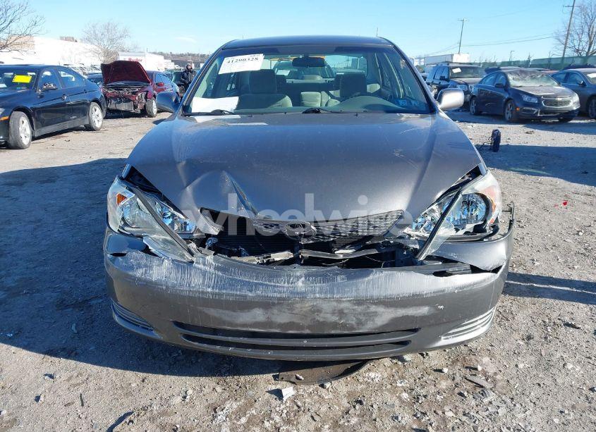 Photo 6 of 2003 Toyota Camry LE (VIN 4T1BE32K33U745778)