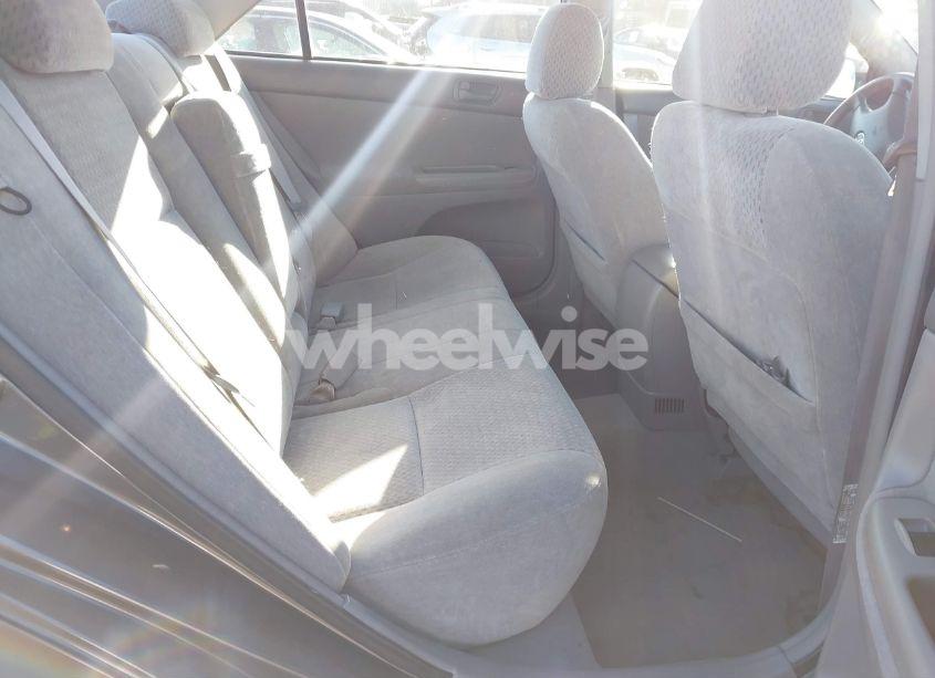 Photo 8 of 2003 Toyota Camry LE (VIN 4T1BE32K33U745778)