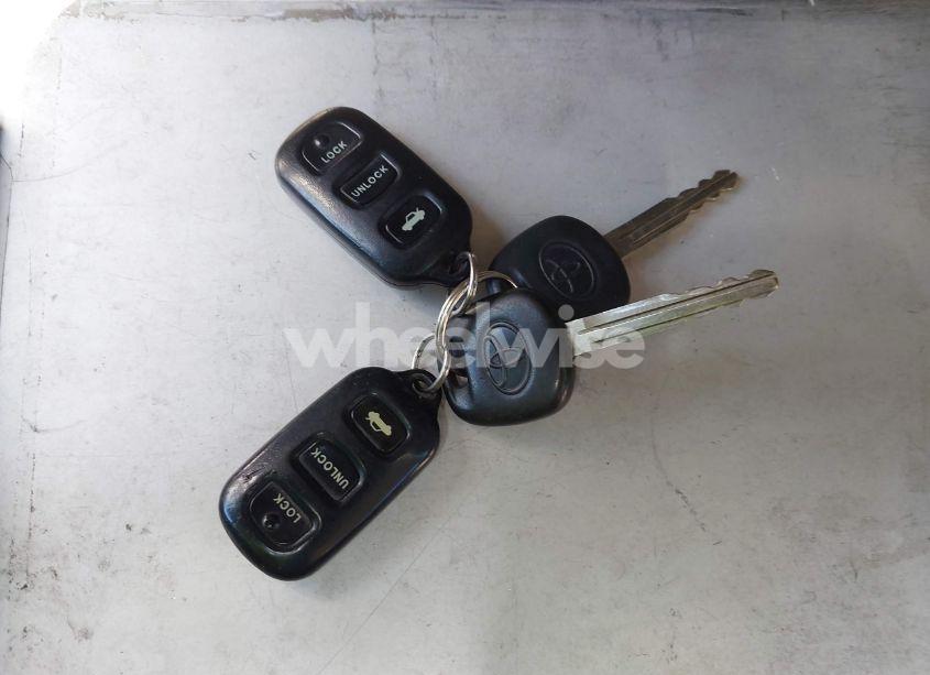 Photo 11 of 2003 Toyota Camry XLE (VIN 4T1BE32K33U765142)