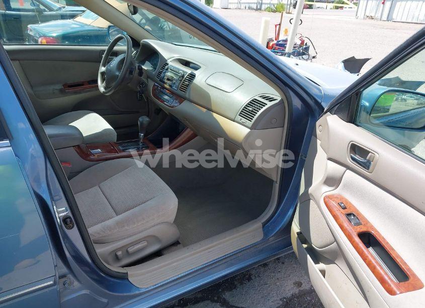 Photo 5 of 2003 Toyota Camry XLE (VIN 4T1BE32K33U765142)