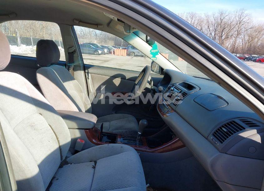 Photo 5 of 2003 Toyota Camry XLE (VIN 4T1BE32K33U766050)