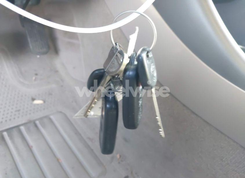 Photo 11 of 2003 Toyota Camry LE (VIN 4T1BE32K33U783236)