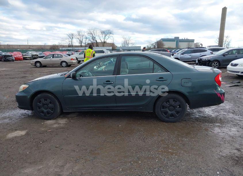 Photo 13 of 2004 Toyota Camry LE (VIN 4T1BE32K34U303603)