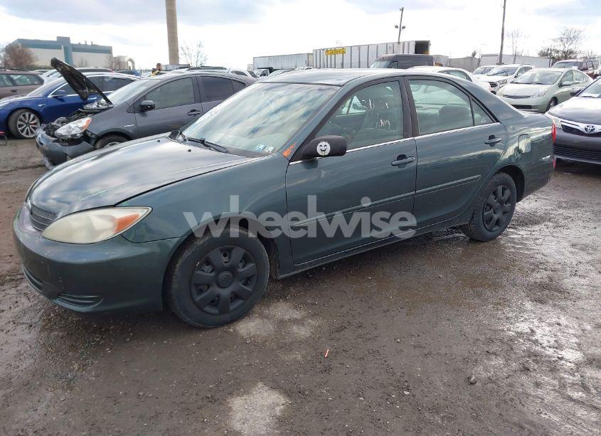 Photo 2 of 2004 Toyota Camry LE (VIN 4T1BE32K34U303603)