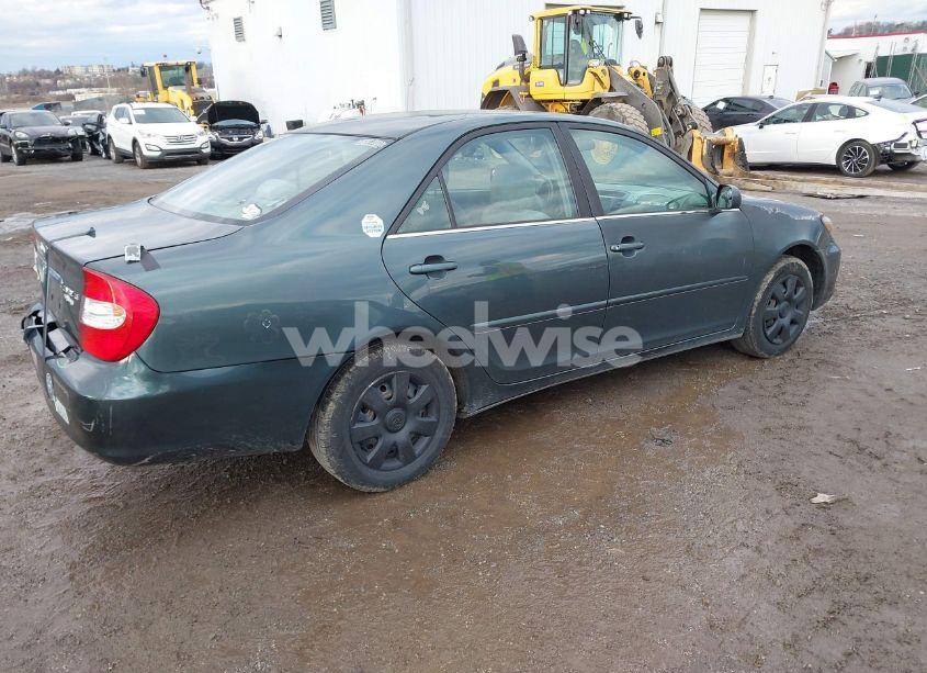 Photo 4 of 2004 Toyota Camry LE (VIN 4T1BE32K34U303603)