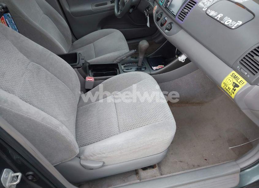 Photo 5 of 2004 Toyota Camry LE (VIN 4T1BE32K34U303603)