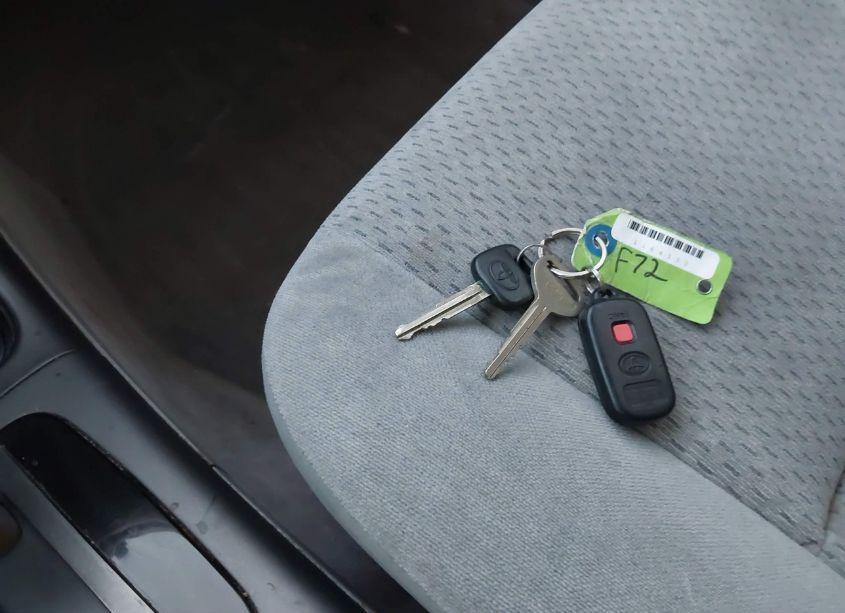 Photo 11 of 2004 Toyota Camry LE (VIN 4T1BE32K34U341171)