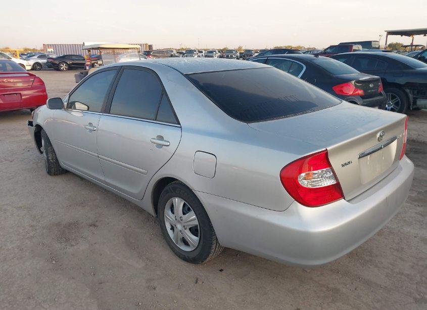 Photo 3 of 2004 Toyota Camry LE (VIN 4T1BE32K34U341171)