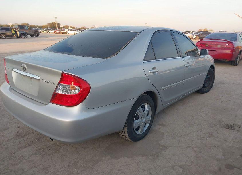 Photo 4 of 2004 Toyota Camry LE (VIN 4T1BE32K34U341171)