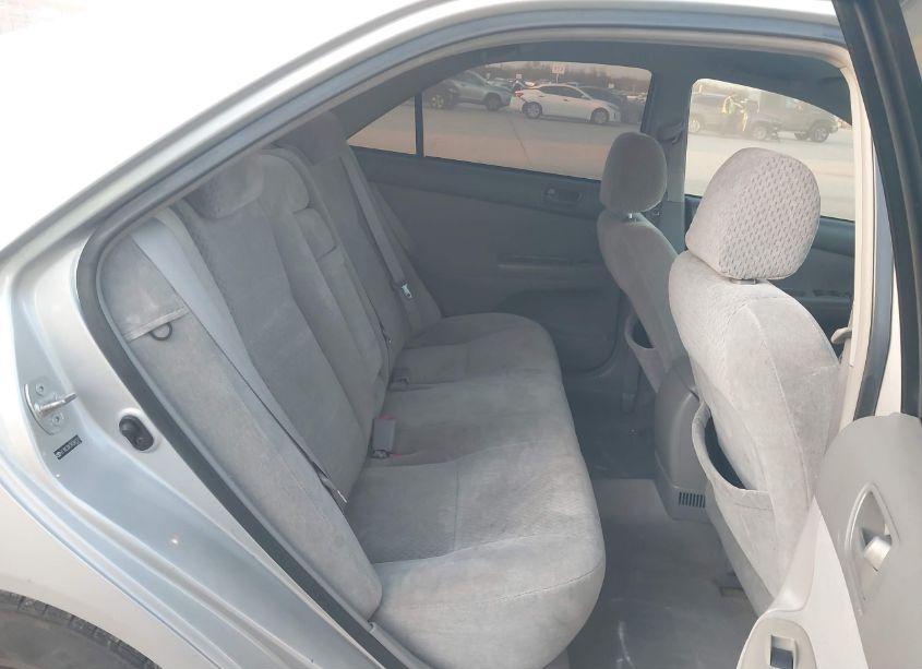 Photo 8 of 2004 Toyota Camry LE (VIN 4T1BE32K34U341171)