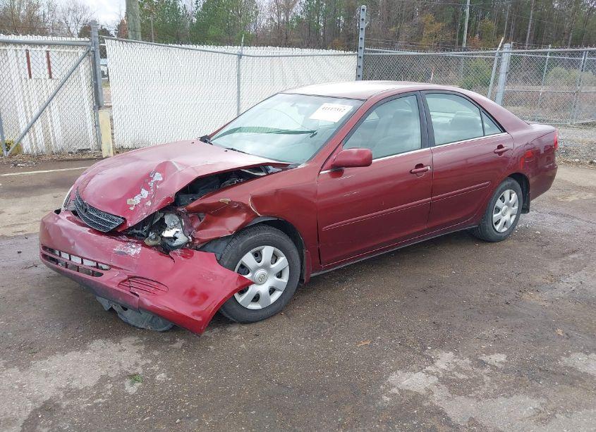 Photo 2 of 2004 Toyota Camry LE (VIN 4T1BE32K34U361615)