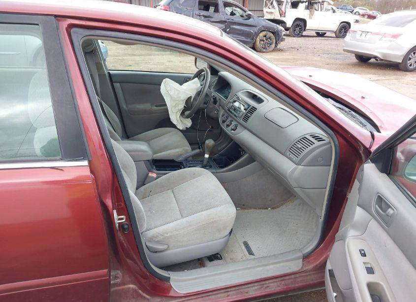 Photo 5 of 2004 Toyota Camry LE (VIN 4T1BE32K34U361615)