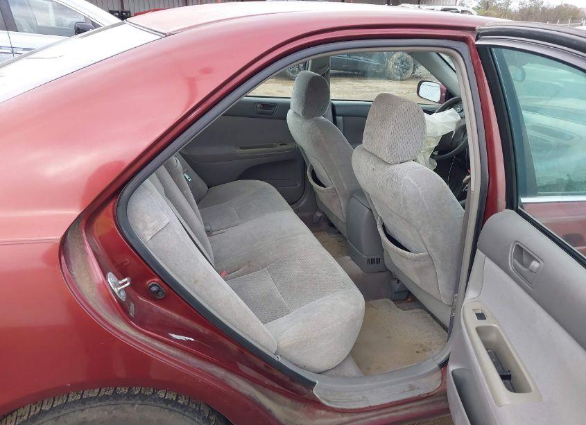 Photo 8 of 2004 Toyota Camry LE (VIN 4T1BE32K34U361615)