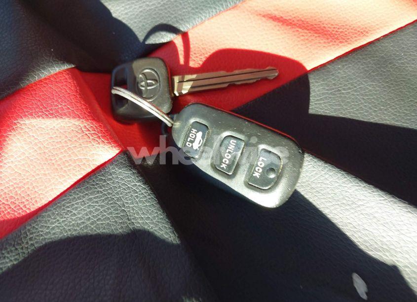 Photo 11 of 2004 Toyota Camry LE (VIN 4T1BE32K34U364496)