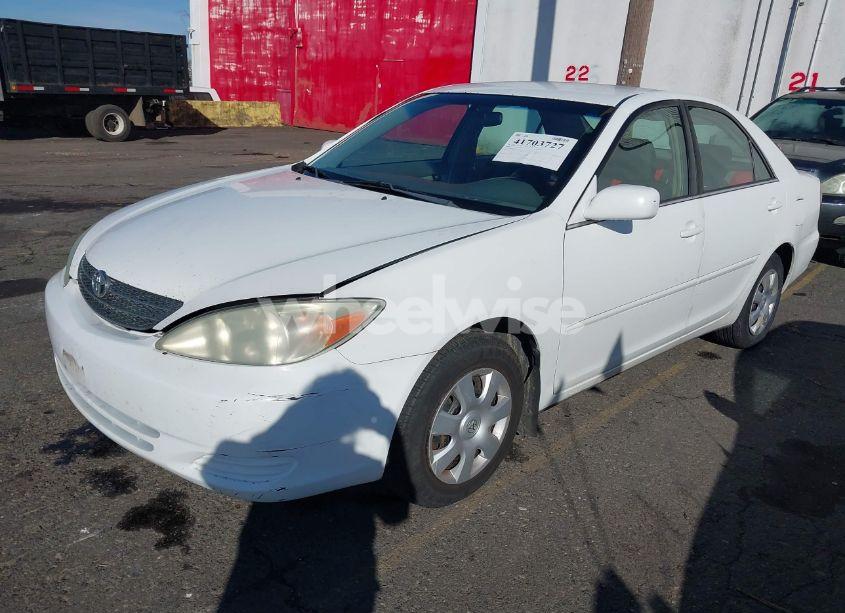 Photo 2 of 2004 Toyota Camry LE (VIN 4T1BE32K34U364496)