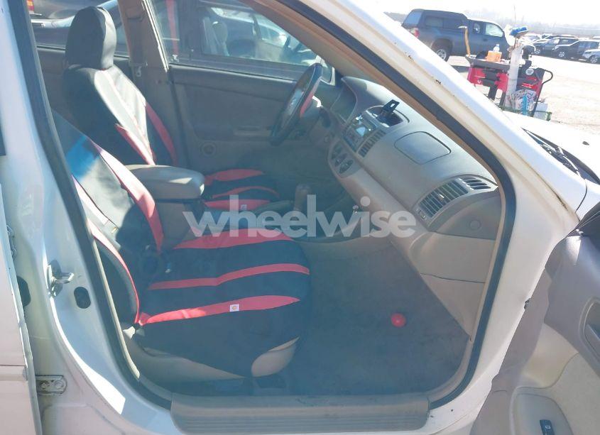 Photo 5 of 2004 Toyota Camry LE (VIN 4T1BE32K34U364496)