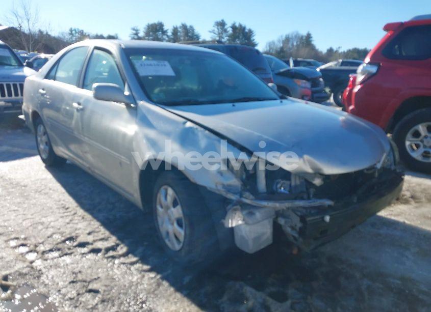 2004 Toyota Camry LE (VIN 4T1BE32K34U376616) main photo