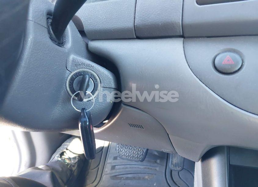 Photo 11 of 2004 Toyota Camry LE (VIN 4T1BE32K34U376616)