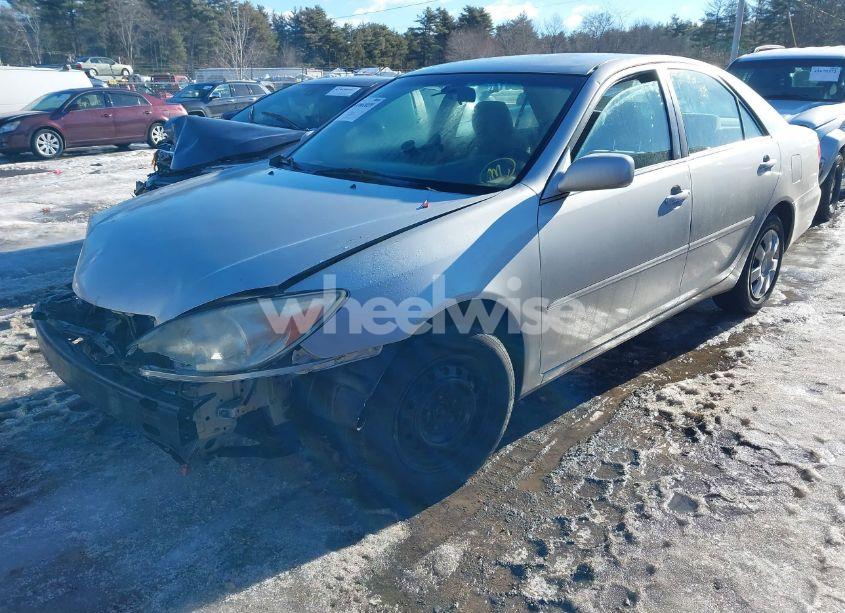 Photo 2 of 2004 Toyota Camry LE (VIN 4T1BE32K34U376616)