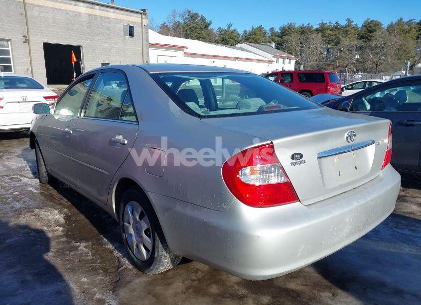 Photo 3 of 2004 Toyota Camry LE (VIN 4T1BE32K34U376616)