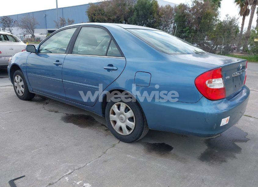 Photo 3 of 2004 Toyota Camry LE (VIN 4T1BE32K34U827463)