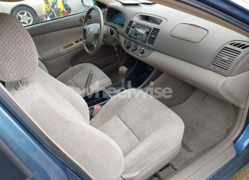 Photo 5 of 2004 Toyota Camry LE (VIN 4T1BE32K34U827463)
