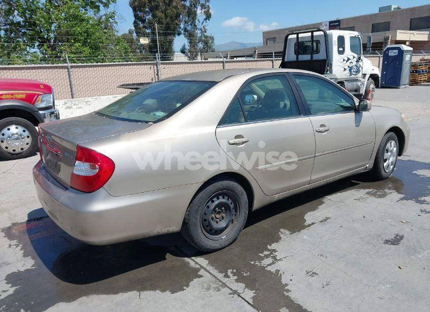Photo 4 of 2004 Toyota Camry LE (VIN 4T1BE32K34U837359)