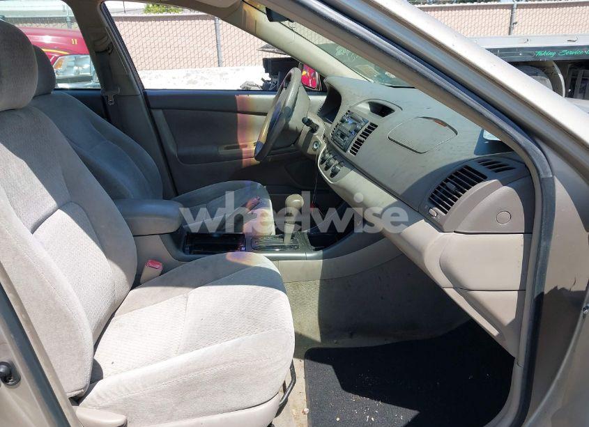 Photo 5 of 2004 Toyota Camry LE (VIN 4T1BE32K34U837359)