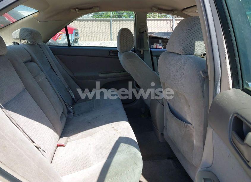 Photo 8 of 2004 Toyota Camry LE (VIN 4T1BE32K34U837359)