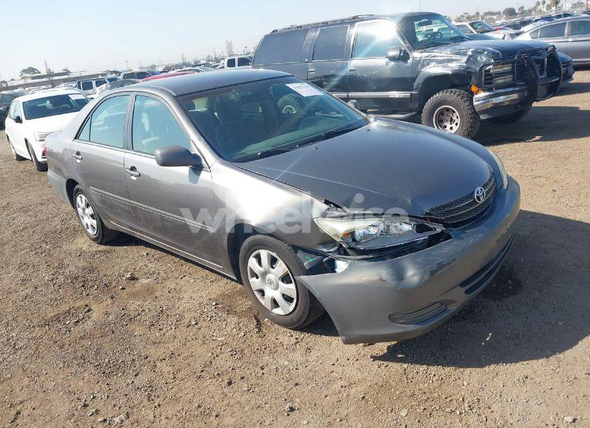 2004 Toyota Camry LE (VIN 4T1BE32K34U838057) main photo