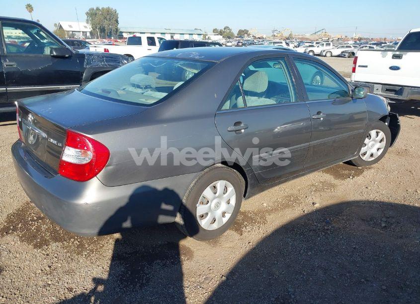 Photo 4 of 2004 Toyota Camry LE (VIN 4T1BE32K34U838057)