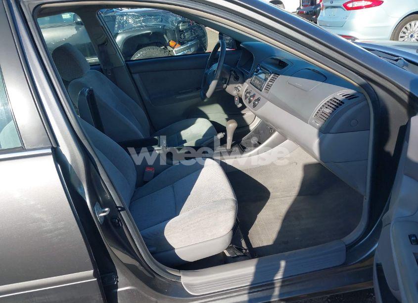 Photo 5 of 2004 Toyota Camry LE (VIN 4T1BE32K34U838057)