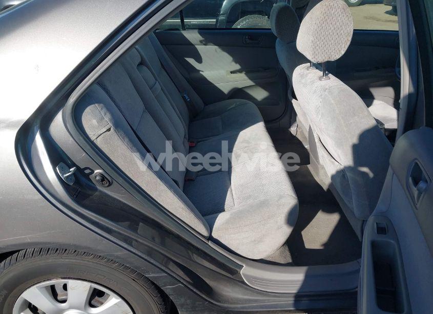 Photo 8 of 2004 Toyota Camry LE (VIN 4T1BE32K34U838057)