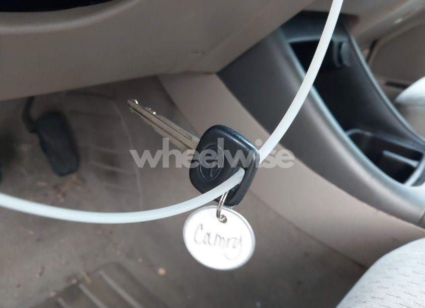 Photo 11 of 2004 Toyota Camry LE (VIN 4T1BE32K34U848913)